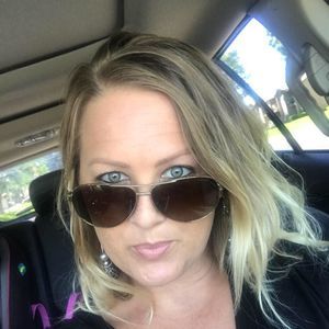 Meet your Posher, Carrie